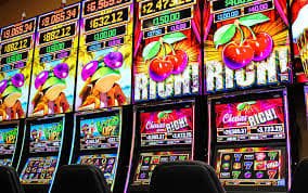 philucky apk platform overview showing mobile casino and sportsbook interface for Philippines users